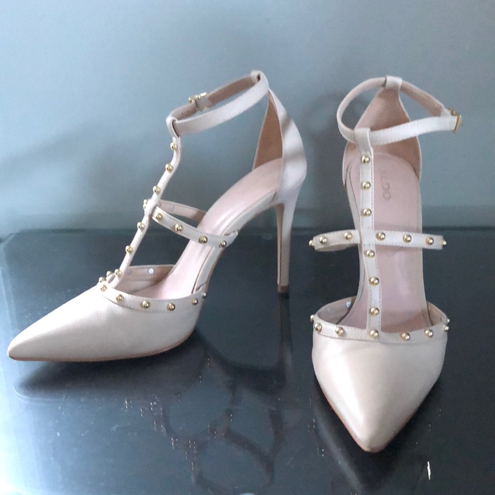 Aldo Nude Leather Jolivet Pumps